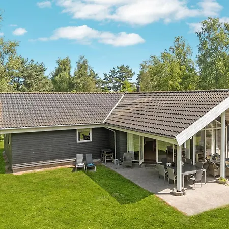 Bæverstien Xi Dnmk Bøtø By